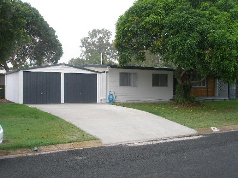 41 Burrum Heads Road, Burrum Heads QLD 4659