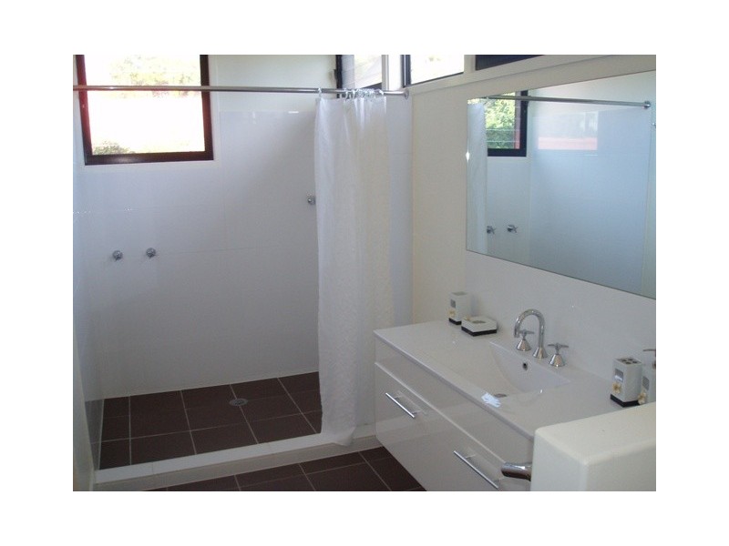 124 Kingfisher Parade, Toogoom QLD 4655