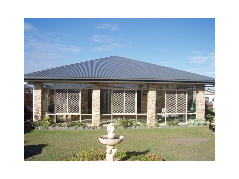 17 Noeme Street, Burrum Heads QLD 4659
