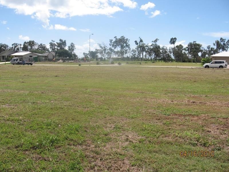 34 Sirenia Drive, Burrum Heads QLD 4659