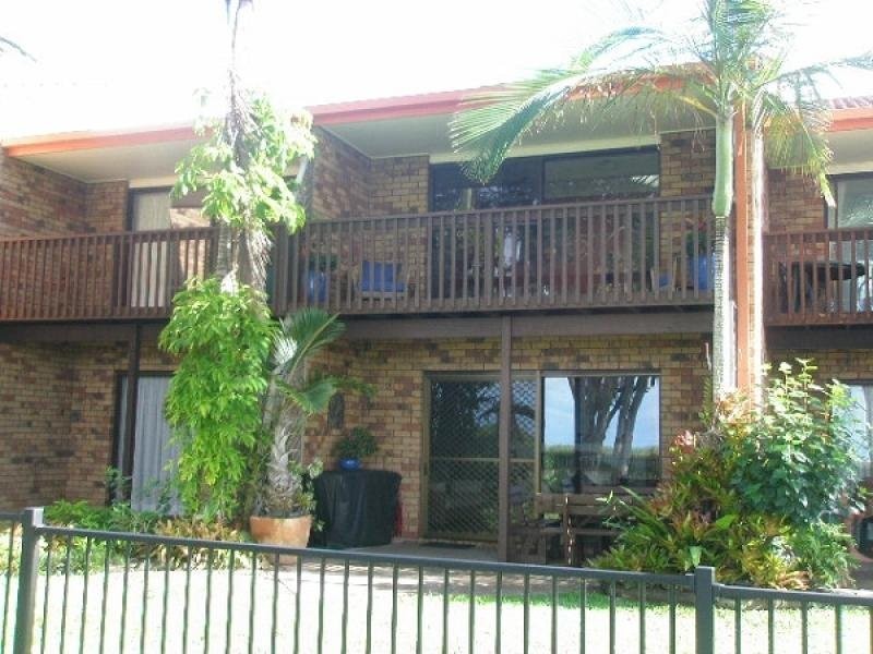 4/110 Burrum Street, Burrum Heads QLD 4659