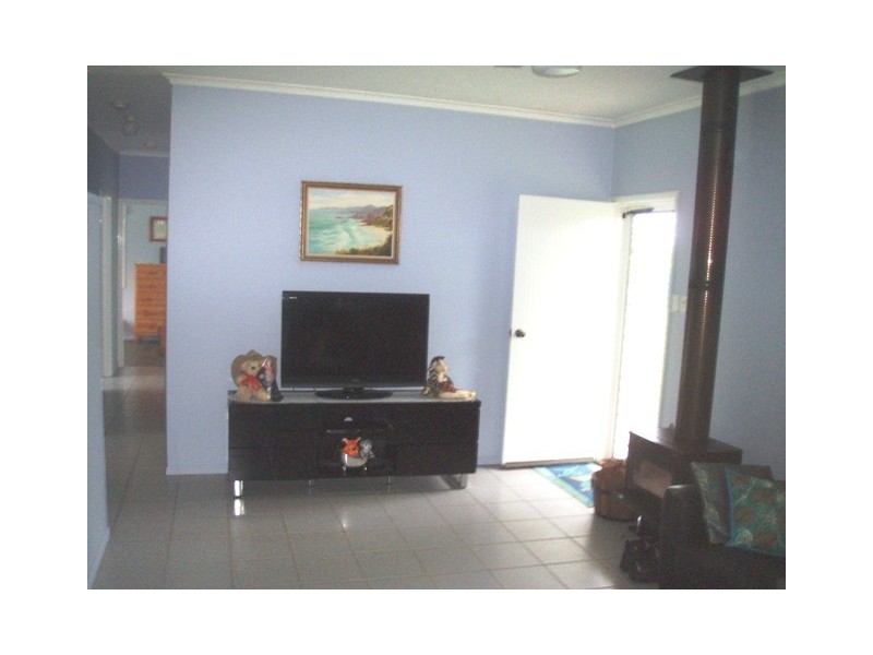 2-6 Colman Cres, Burrum River QLD 4659