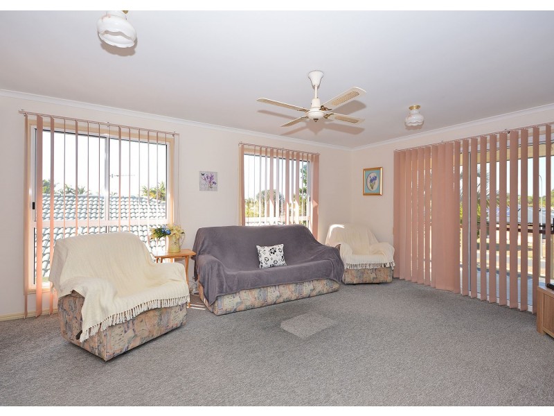 22 Beach Drive, Burrum Heads QLD 4659
