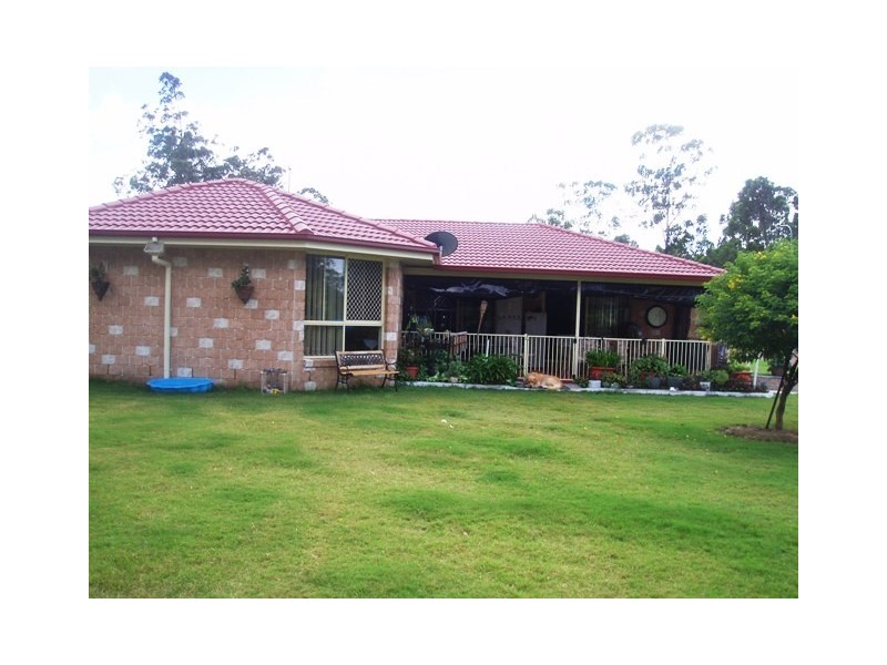 6 Elboz Crt, Burrum Heads QLD 4659