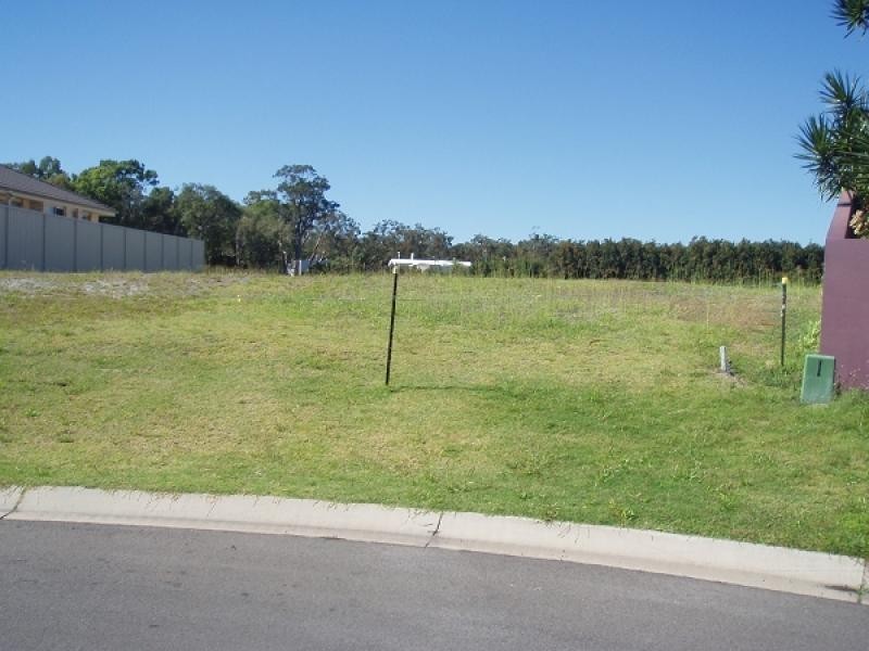 13 Lucas Drive, Burrum Heads QLD 4659