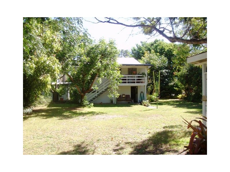 21 Burrum Street, Burrum Heads QLD 4659