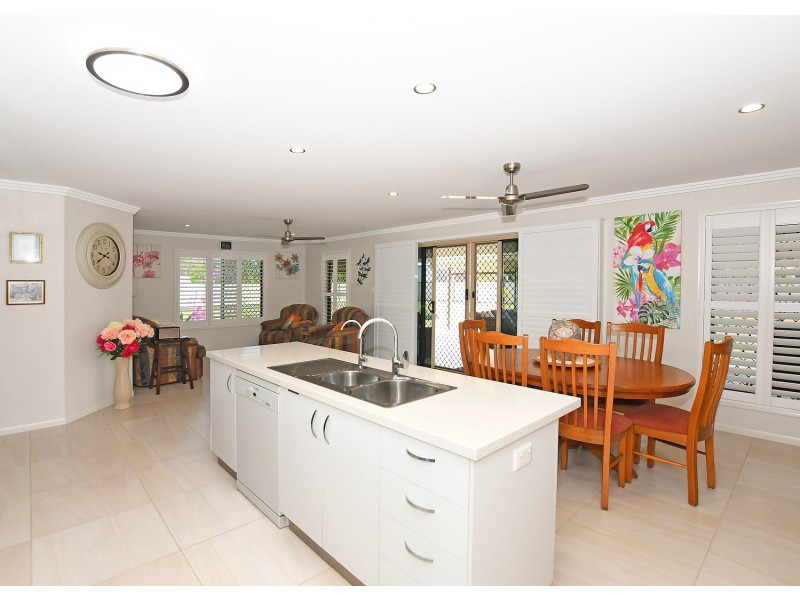 5 Elboz Crt, Burrum Heads QLD 4659