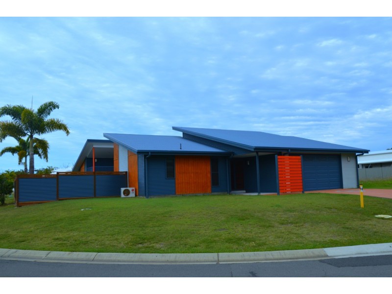 27 Traviston Way, Burrum Heads QLD 4659