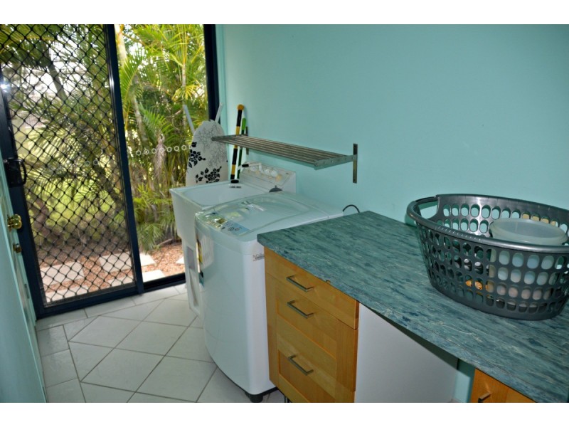 27 Traviston Way, Burrum Heads QLD 4659