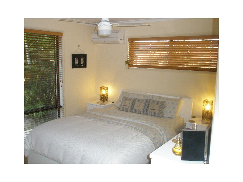 20 Ross Street, Burrum Heads QLD 4659