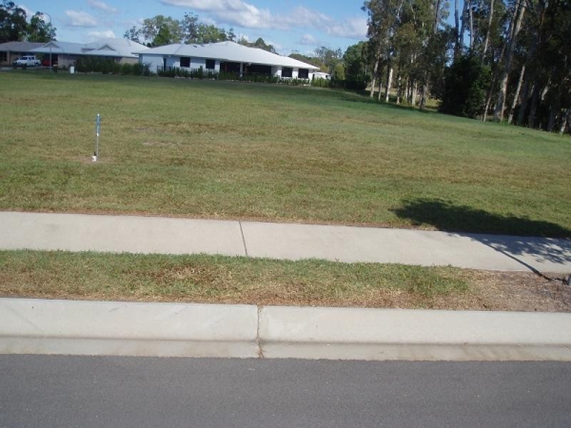 32 Barramundi Drive, Burrum Heads QLD 4659