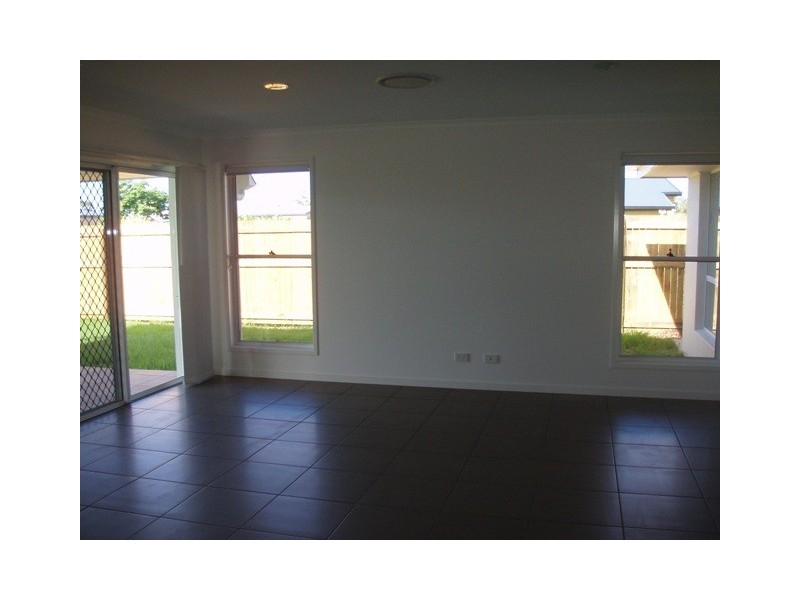 15 Traviston Way, Burrum Heads QLD 4659