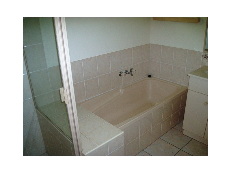 2 Amber Court, Burrum Heads QLD 4659