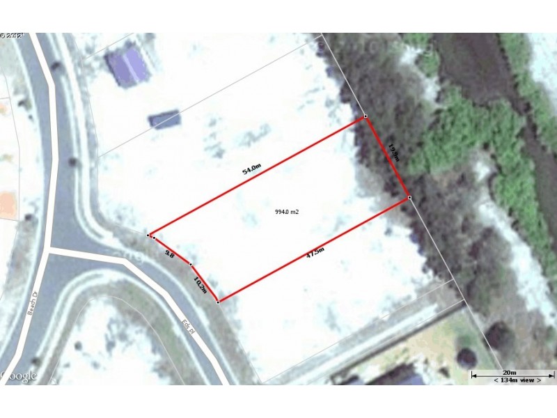 4 Eds Place, Burrum Heads QLD 4659