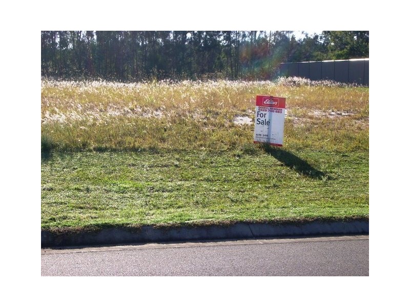 4 Eds Place, Burrum Heads QLD 4659