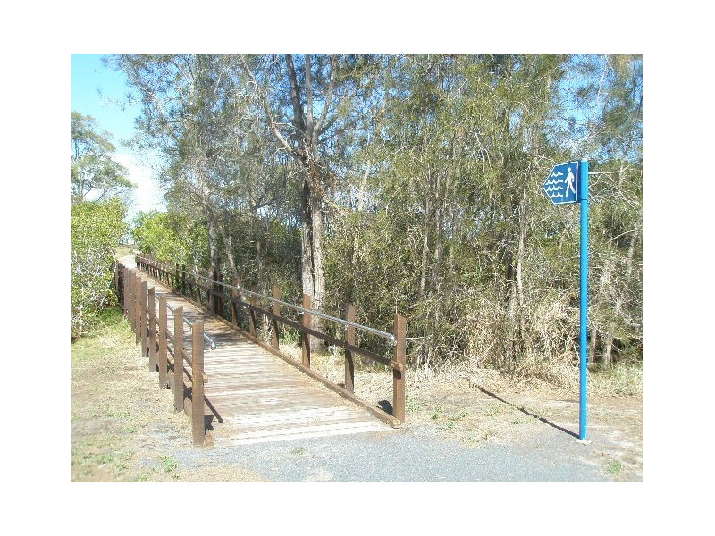 4 Eds Place, Burrum Heads QLD 4659