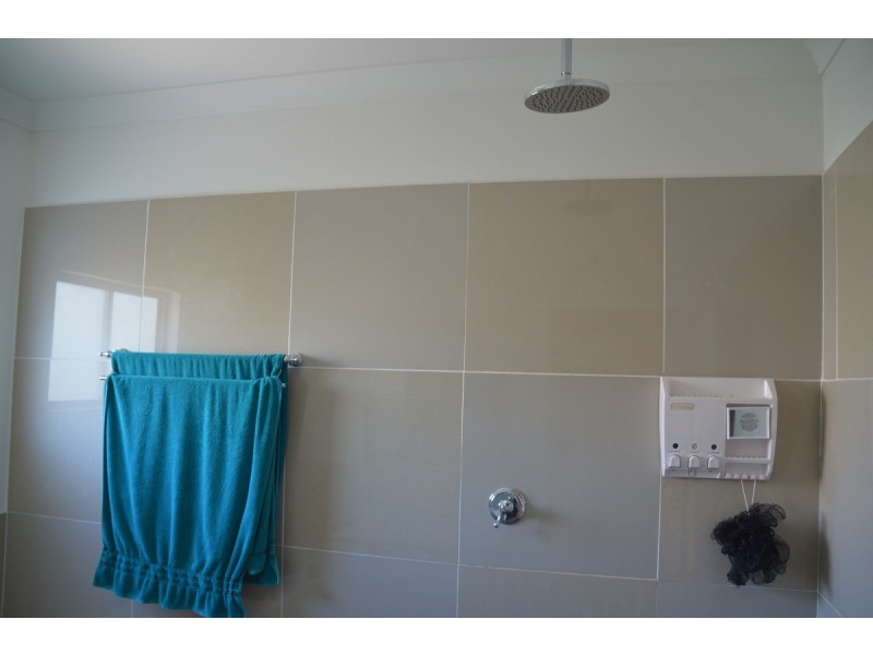 4 Eds Place, Burrum Heads QLD 4659