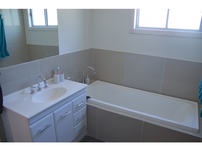 4 Eds Place, Burrum Heads QLD 4659