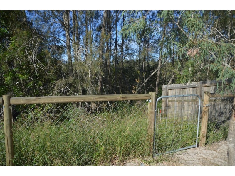 4 Eds Place, Burrum Heads QLD 4659