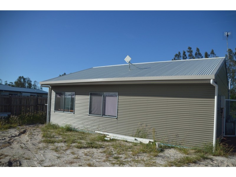 4 Eds Place, Burrum Heads QLD 4659