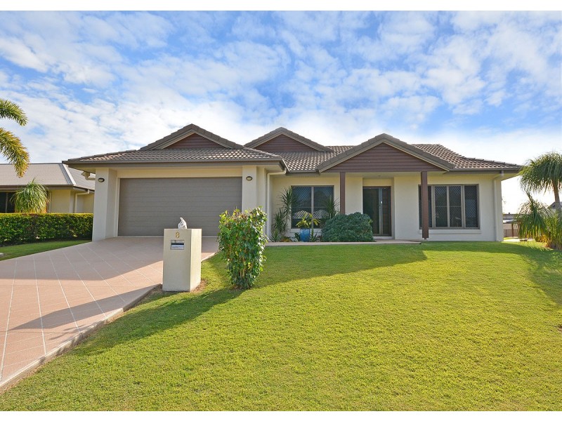 8 Lucas Drive, Burrum Heads QLD 4659