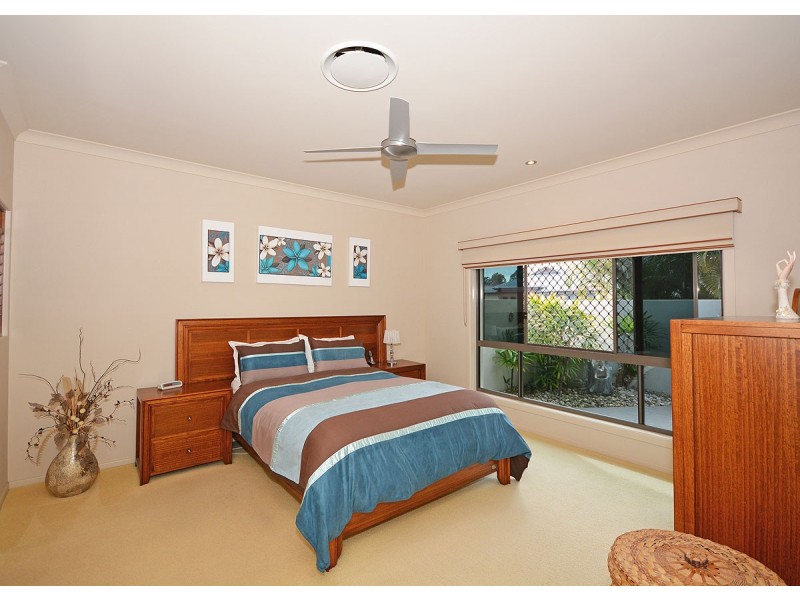 8 Lucas Drive, Burrum Heads QLD 4659