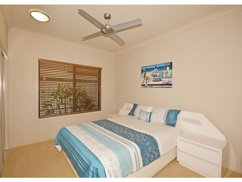 8 Lucas Drive, Burrum Heads QLD 4659