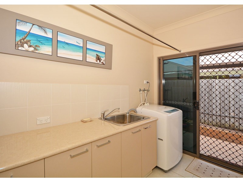 8 Lucas Drive, Burrum Heads QLD 4659