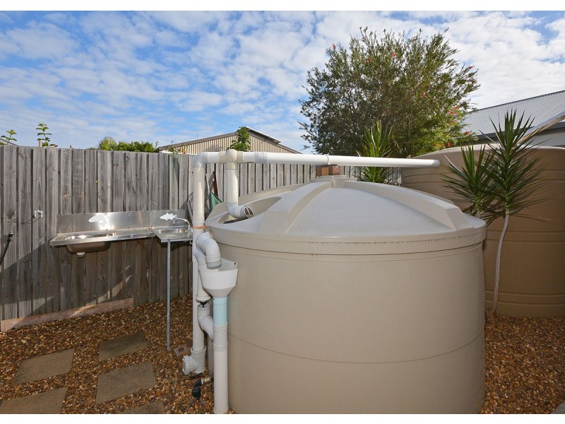 8 Lucas Drive, Burrum Heads QLD 4659