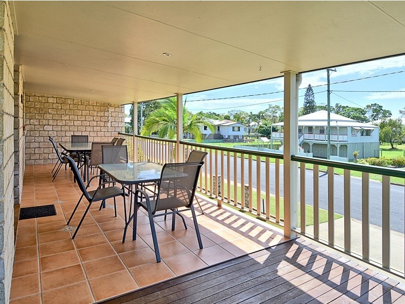 77 Burrum Street, Burrum Heads QLD 4659