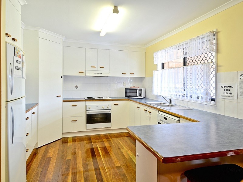 77 Burrum Street, Burrum Heads QLD 4659