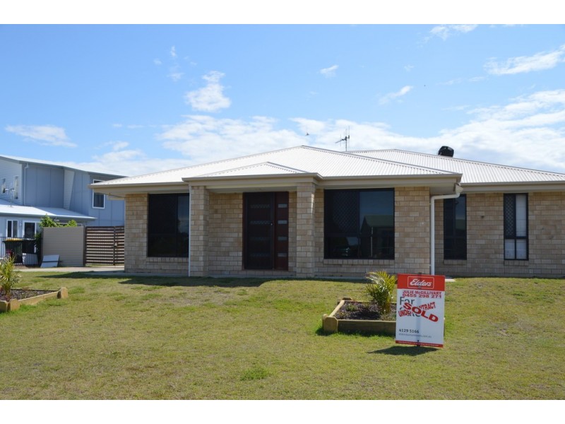 77 Beach Drive, Burrum Heads QLD 4659