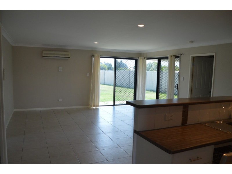 77 Beach Drive, Burrum Heads QLD 4659