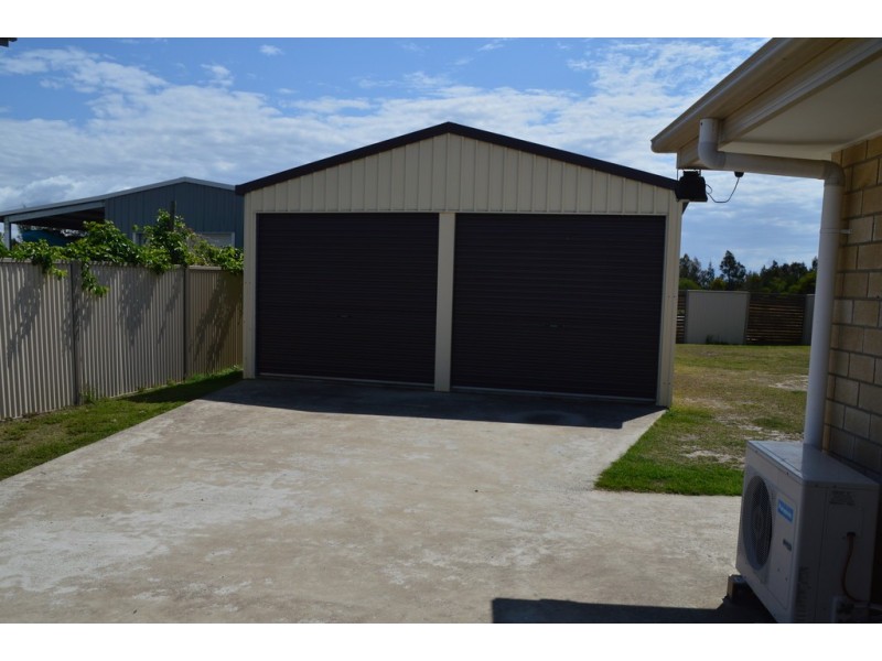 77 Beach Drive, Burrum Heads QLD 4659
