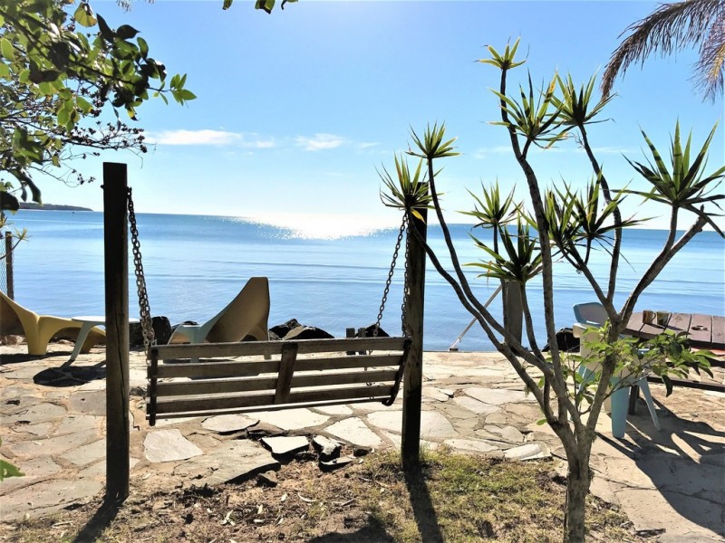 Unit 1-4 /56 Esplanade, Burrum Heads QLD 4659