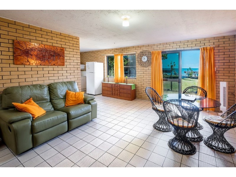 Unit 1-4 /56 Esplanade, Burrum Heads QLD 4659