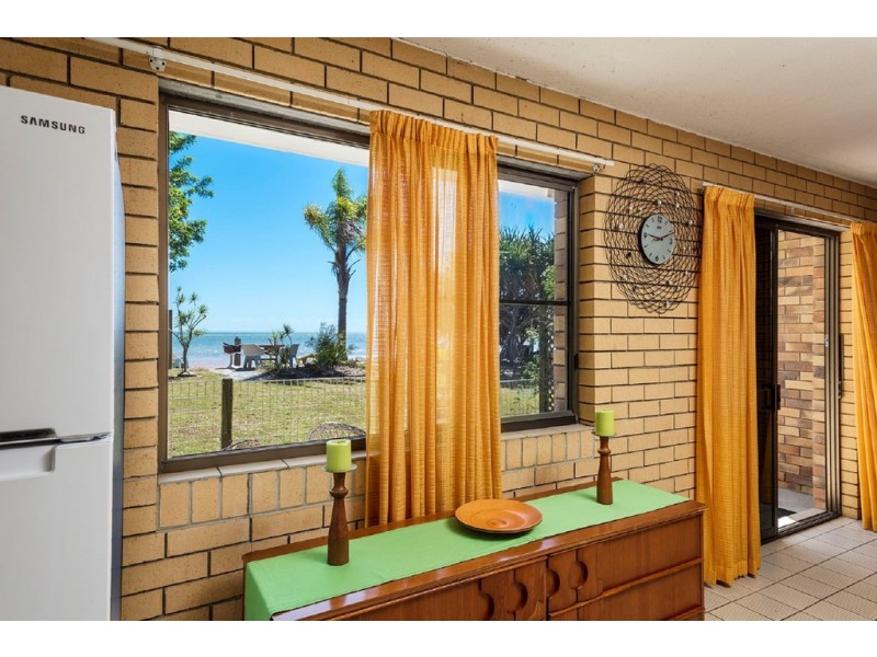 Unit 1-4 /56 Esplanade, Burrum Heads QLD 4659