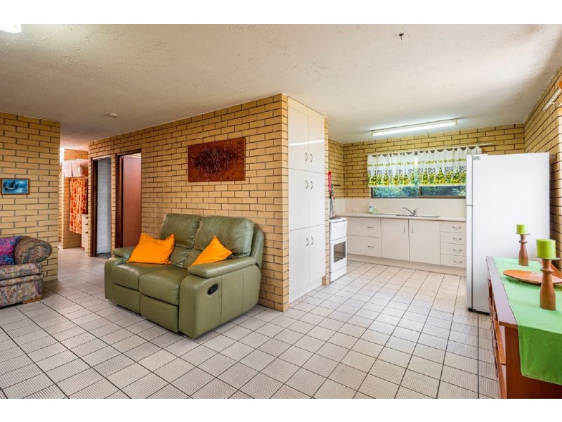 Unit 1-4 /56 Esplanade, Burrum Heads QLD 4659