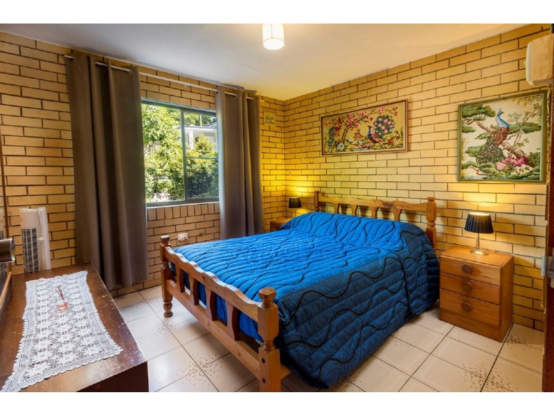 Unit 1-4 /56 Esplanade, Burrum Heads QLD 4659