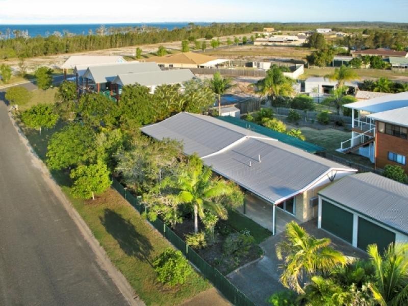 37 Beach Drive, Burrum Heads QLD 4659