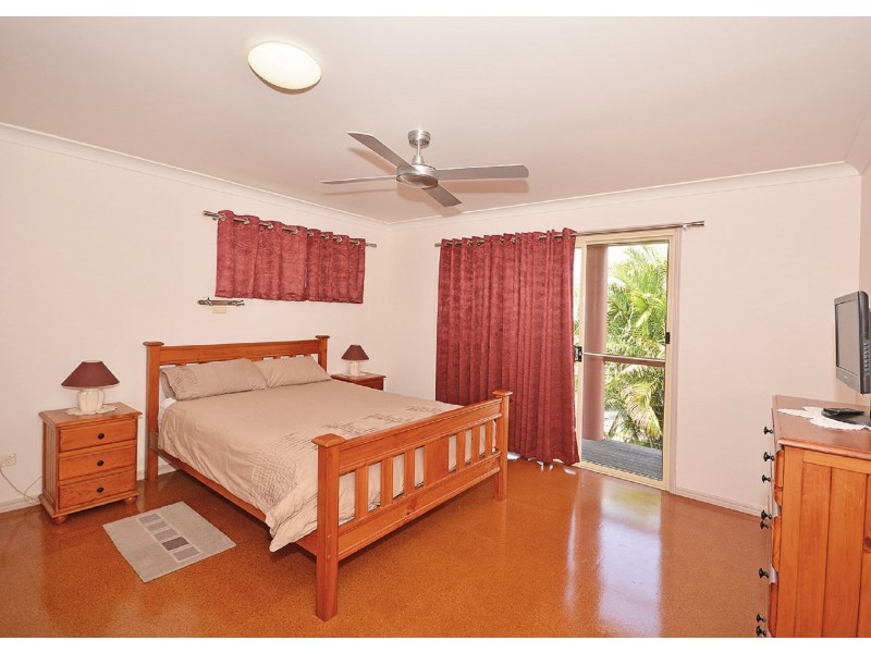14 Travis Road, Burrum Heads QLD 4659