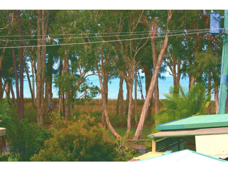 14 Travis Road, Burrum Heads QLD 4659