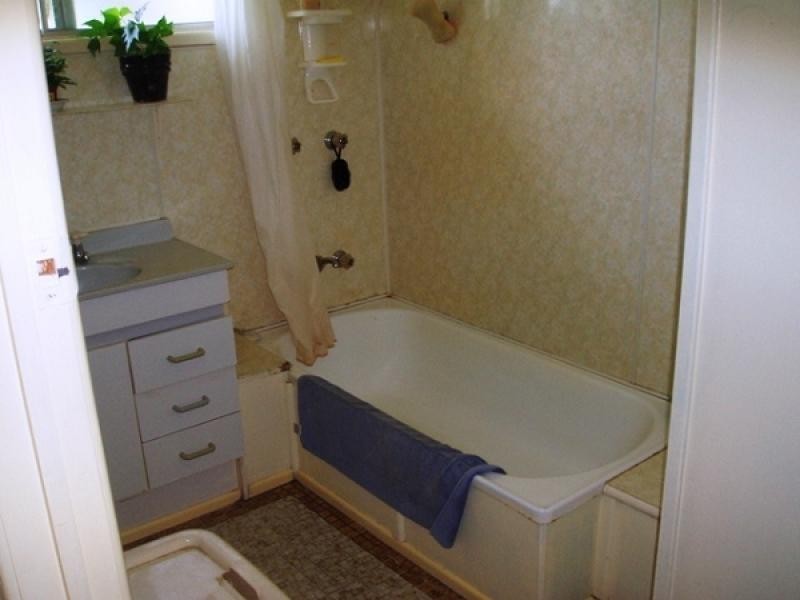 5 PHILLIP STREET, Howard QLD 4659