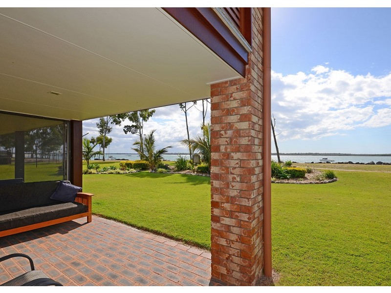 6 Burrum Street, Burrum Heads QLD 4659