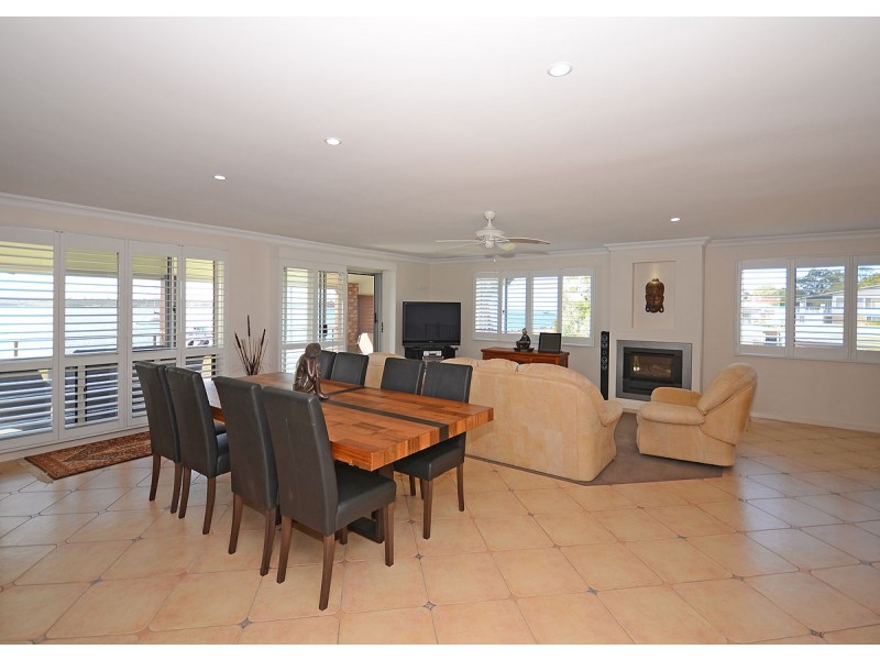 6 Burrum Street, Burrum Heads QLD 4659