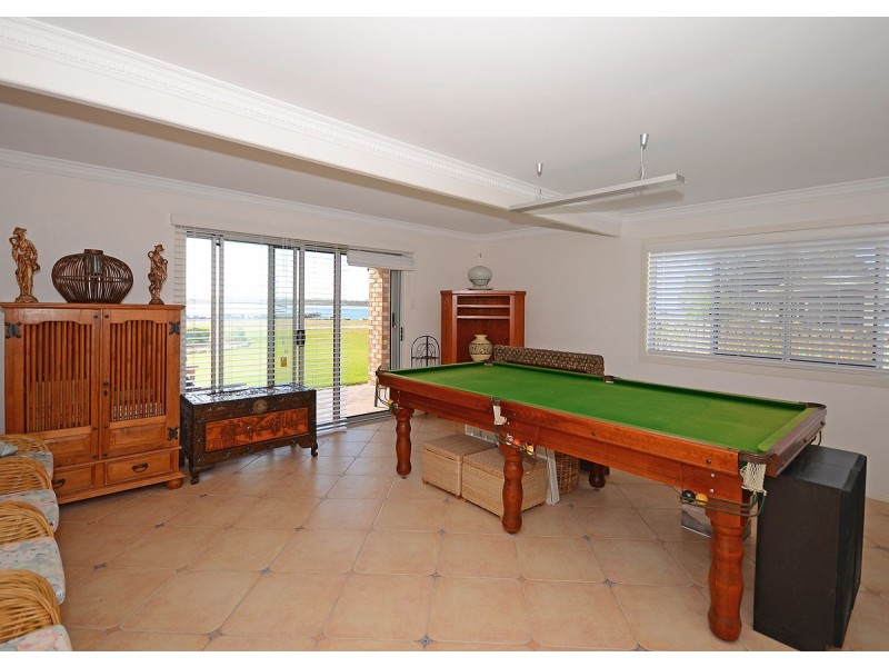 6 Burrum Street, Burrum Heads QLD 4659