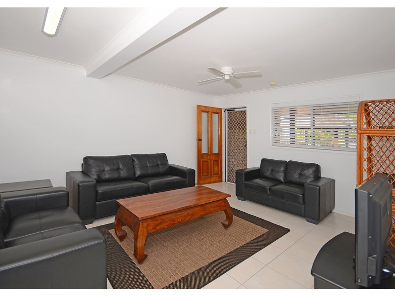 6 Burrum Street, Burrum Heads QLD 4659