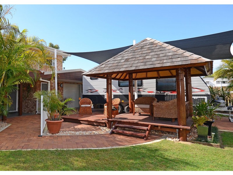 6 Burrum Street, Burrum Heads QLD 4659
