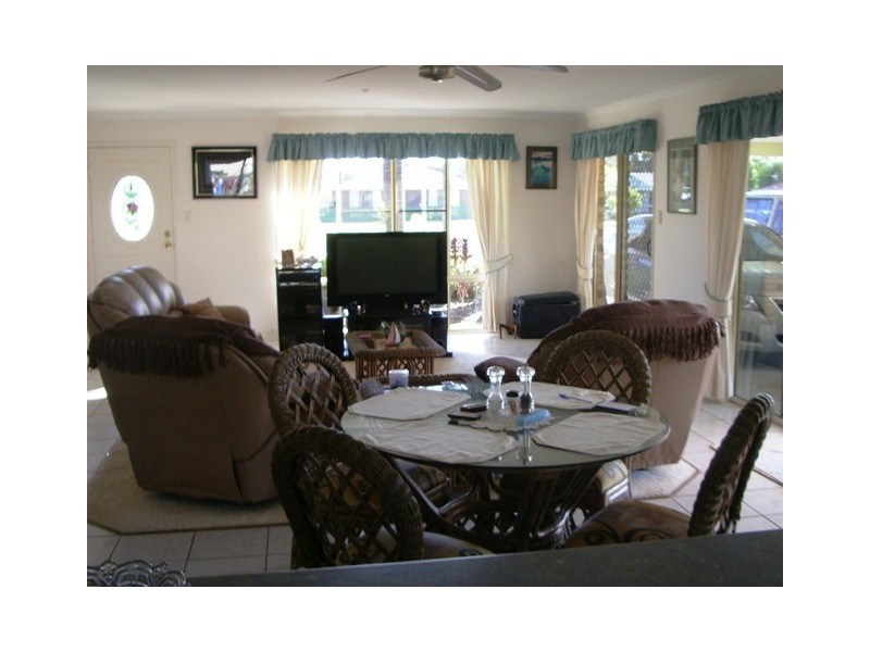 42 Orchid Drive, Burrum Heads QLD 4659