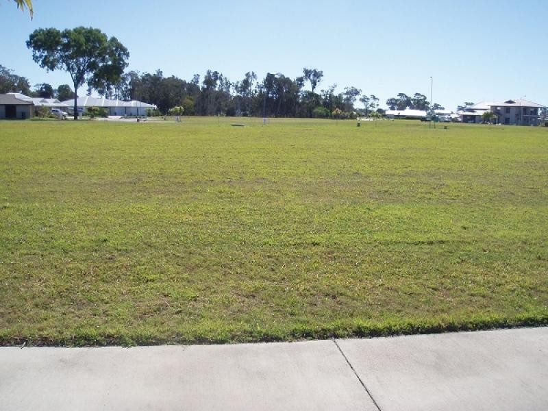 16 Barramundi Dr, Burrum Heads QLD 4659